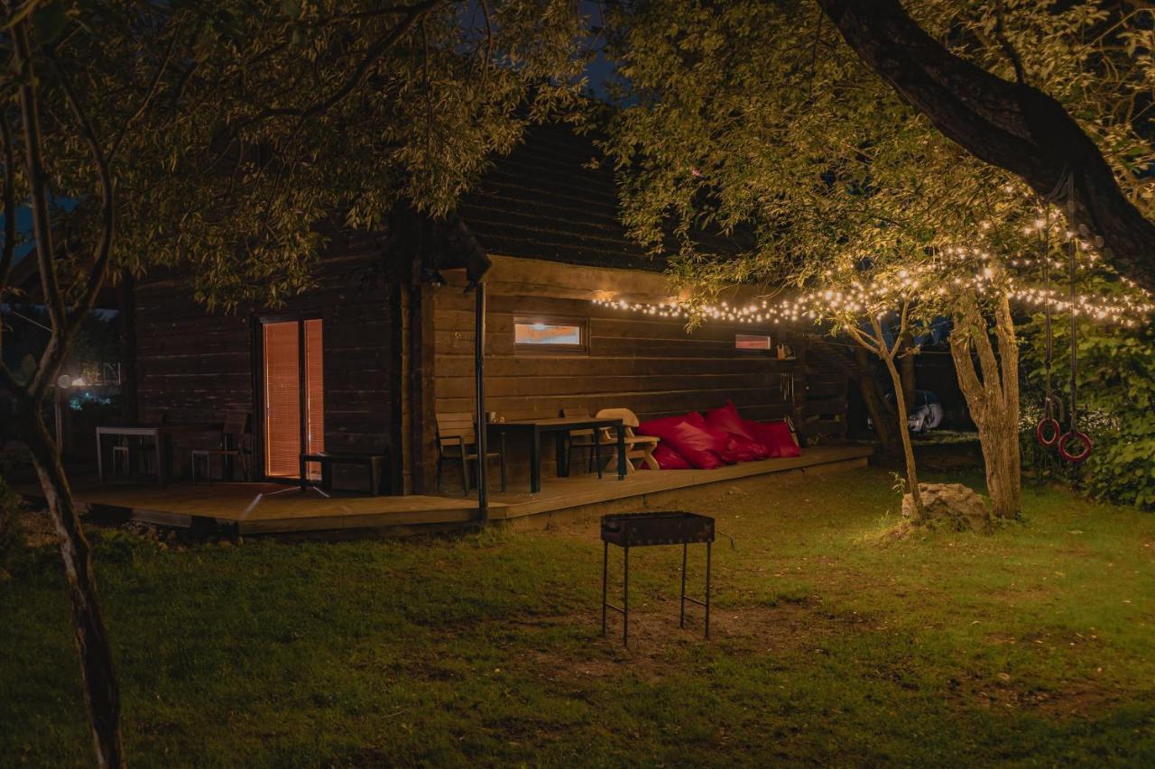 Akmeninis Bebras Villa Zemaiteliai Exteriör bild